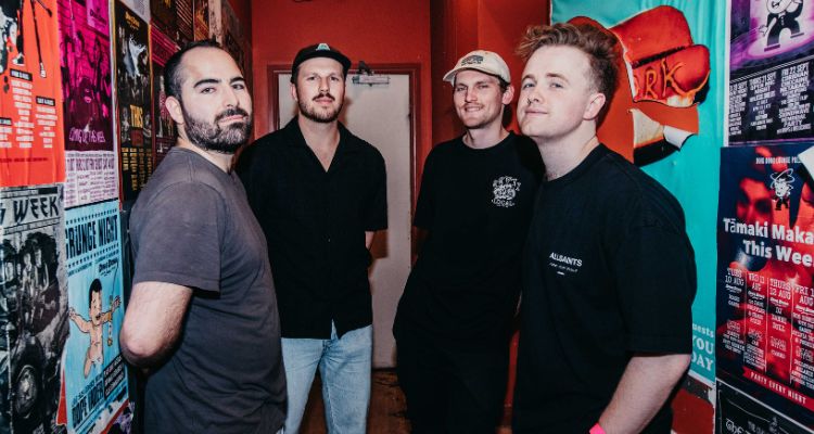 Blind R Feature - blindr: Prize Redemption - NZ Musician